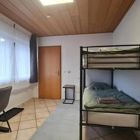 Vendégház Gaestehaus Monteurzimmer Zimmer#5 3*